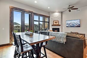 Alpine Abode by Avantstay 5min Walk To Lift Base