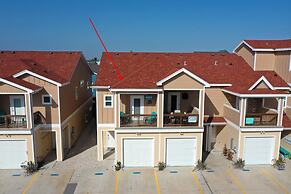 Tranquil Tides by Avantstay 5 Minutes to Beach