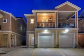 Tranquil Tides by Avantstay 5 Minutes to Beach