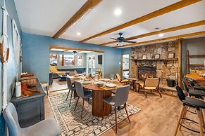 Bearpaw by Avantstay Hot Tub 10 Min to Lake