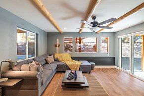 Bearpaw by Avantstay Hot Tub 10 Min to Lake