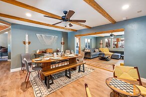 Bearpaw by Avantstay Hot Tub 10 Min to Lake