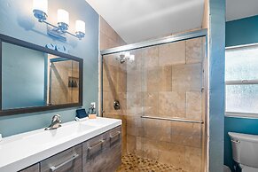 Bearpaw by Avantstay Hot Tub 10 Min to Lake