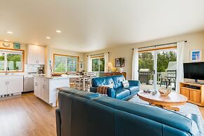 Beach Lookout Retreat by Avantstay Rooftop Views