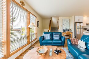 Beach Lookout Retreat by Avantstay Rooftop Views