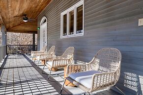 Mountain Hollow Estate by Avantstay Great Views