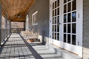 Mountain Hollow Estate by Avantstay Great Views