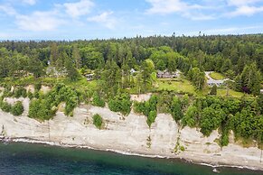 Goldilocks by Avantstay Luxury Waterfront Home