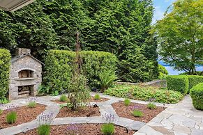 Goldilocks by Avantstay Luxury Waterfront Home