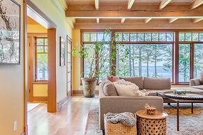 Goldilocks by Avantstay Luxury Waterfront Home