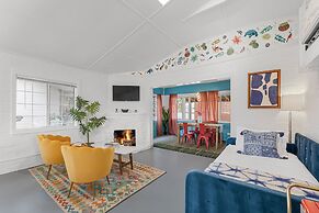 Fable by Avantstay 2 Unique Spaces w Bowling Hot Tub Fire Pit Large Ya