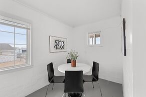 Fable by Avantstay 2 Unique Spaces w Bowling Hot Tub Fire Pit Large Ya