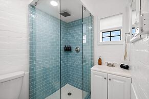 Fable by Avantstay 2 Unique Spaces w Bowling Hot Tub Fire Pit Large Ya