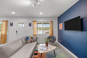 Fable by Avantstay 2 Unique Spaces w Bowling Hot Tub Fire Pit Large Ya