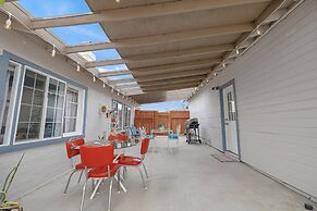 Fable by Avantstay 2 Unique Spaces w Bowling Hot Tub Fire Pit Large Ya