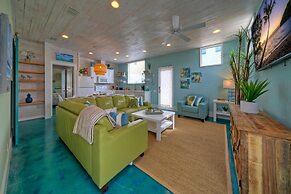 Lost Shaker of Salt by Avantstay Rooftop Pool