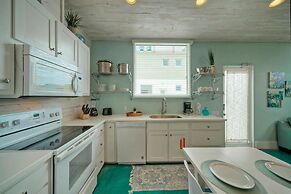 Lost Shaker of Salt by Avantstay Rooftop Pool