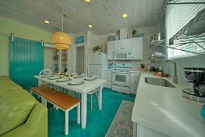 Lost Shaker of Salt by Avantstay Rooftop Pool