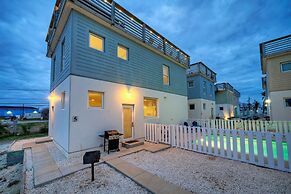 Lost Shaker of Salt by Avantstay Rooftop Pool