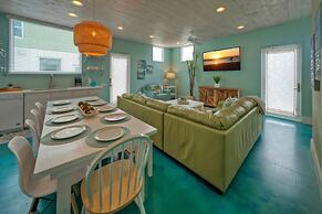 Lost Shaker of Salt by Avantstay Rooftop Pool