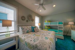 Lost Shaker of Salt by Avantstay Rooftop Pool