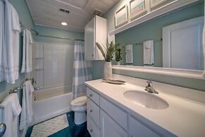 Lost Shaker of Salt by Avantstay Rooftop Pool