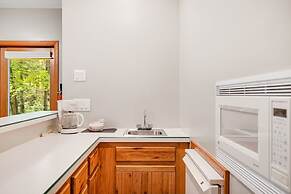 Twin Creeks Lodge by Avantstay 33 Acre Retreat