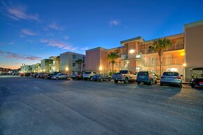 Bubbly Blew by Avantstay Beachfront Condo View