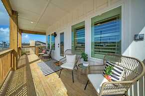 Alright Alright Alright by Avantstay Pool