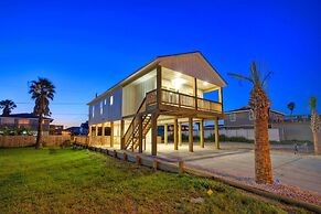 Alright Alright Alright by Avantstay Pool