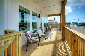 Alright Alright Alright by Avantstay Pool