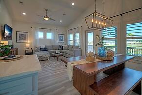 Alright Alright Alright by Avantstay Pool