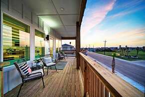 Alright Alright Alright by Avantstay Pool