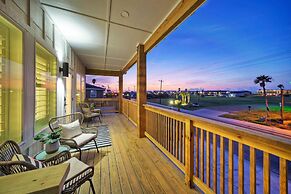 Alright Alright Alright by Avantstay Pool