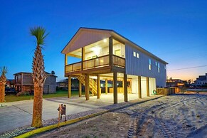 Alright Alright Alright by Avantstay Pool