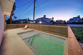 Alright Alright Alright by Avantstay Pool