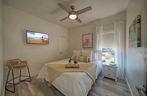 Alright Alright Alright by Avantstay Pool