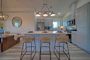 Alright Alright Alright by Avantstay Pool