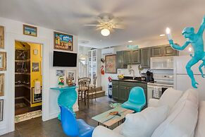 Midnight Cowboy by Avantstay 3 Artistic Spaces