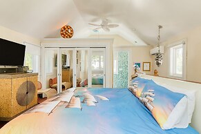 Midnight Cowboy by Avantstay 3 Artistic Spaces