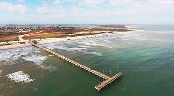 Stay Palm by Avantstay Beach Access Balcony