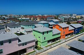 Reel Life Dreams by Avantstay Pool Near Beach