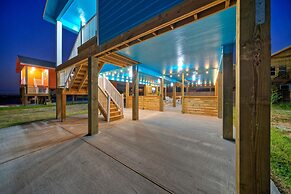 Blutopia by Avantstay Outdoor Lounge w Bar