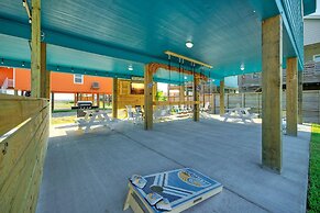 Blutopia by Avantstay Outdoor Lounge w Bar