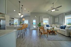 Blutopia by Avantstay Outdoor Lounge w Bar