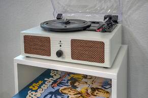 Blutopia by Avantstay Outdoor Lounge w Bar