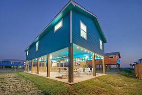 Blutopia by Avantstay Outdoor Lounge w Bar