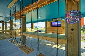 Blutopia by Avantstay Outdoor Lounge w Bar