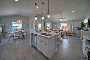 Blutopia by Avantstay Outdoor Lounge w Bar