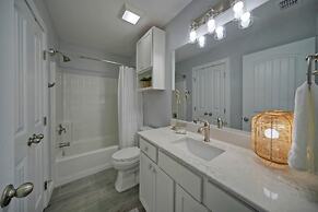 Blutopia by Avantstay Outdoor Lounge w Bar